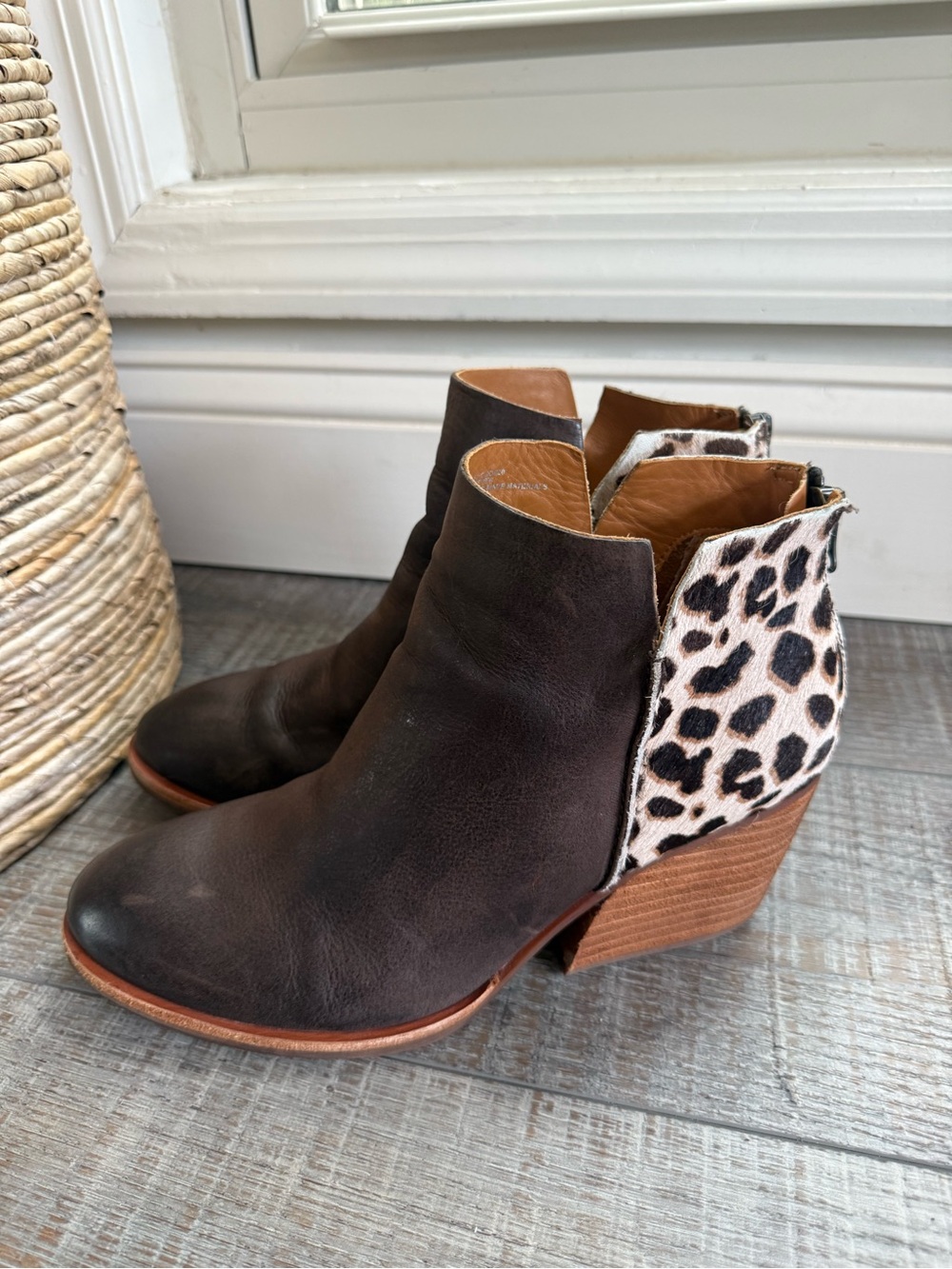 Kork Ease leather calfhair ankle boots sz8.5 Chandra